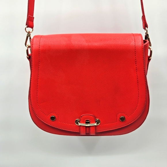 Inzi Faux Leather‎ Bright Red Crossbody Saddle Bag EUC - Picture 1 of 15